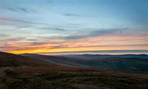 Холмы Пресели на закате в Пембрукшире, Уэльс