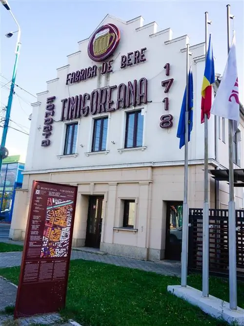 Timișoreana, построенная в 1718 году, является старейшей пивоварней в Румынии.