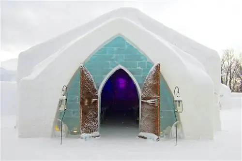 Зима в отеле de Glace в Квебеке, Канада. Hotel de Glace - первый и единственный ледяной отель в Северной Америке.