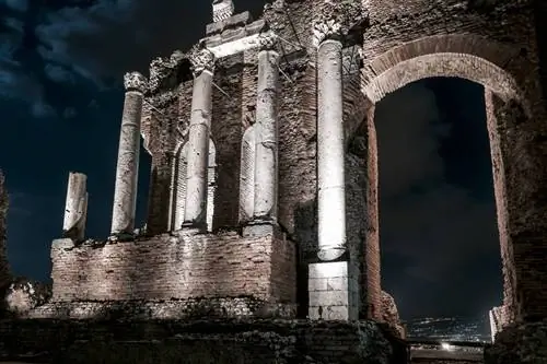 Новости путешествий - Nuova-luce-teatro-Taormina7-04