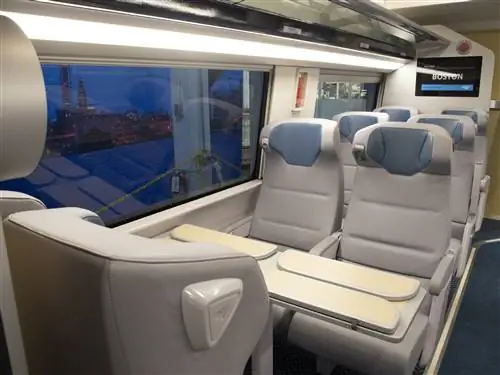 Интерьер салона Amtrak Acela-j.webp