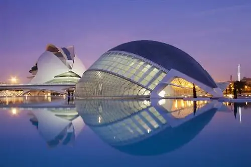 Валенсия и Аликанте: пляжи, районы и потусторонние здания