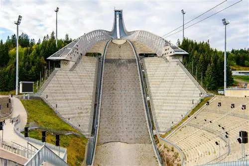 Национальная лыжная арена Холменколлен в Осло, Норвегия