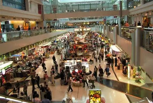 Часто летающие люди предпочитают иметь дело с технологиями, а не с людьми в аэропортах