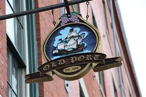 Знак Old Port Brewing в Портленде, штат Мэн