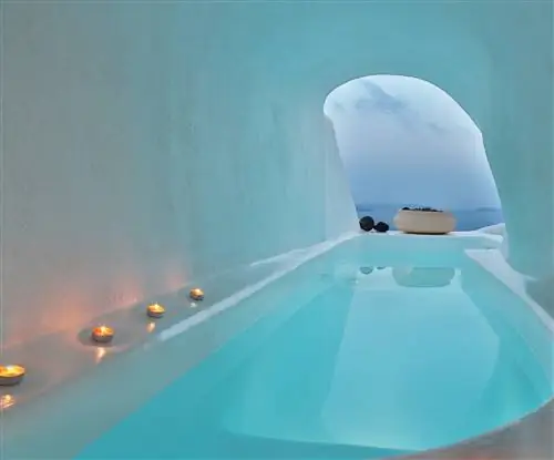 Фотография джакузи в Lava Cave Suite на Санторини. Фотография джакузи в Lava Cave Suite на Санторини.