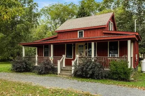 По данным Campspot, это самые популярные места для кемпинга осенью в США