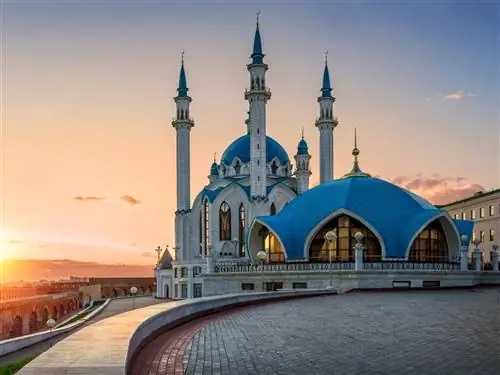 Летний закат над мечетью Кул Шариф в Казани
