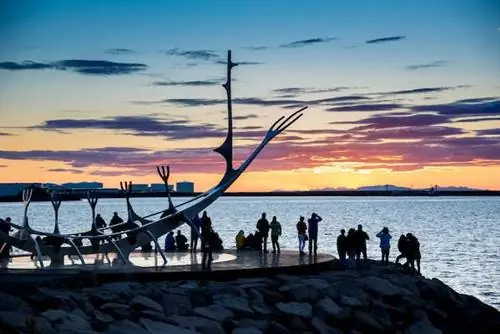 Передвигаться по Рейкьявику легко, независимо от того, шумный он или такой тихий