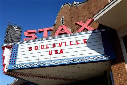 Внешний вид музея Stax в Мемфисе. На шатре написано Soulsville USA Внешний вид музея Stax в Мемфисе. На шатре написано Soulsville USA