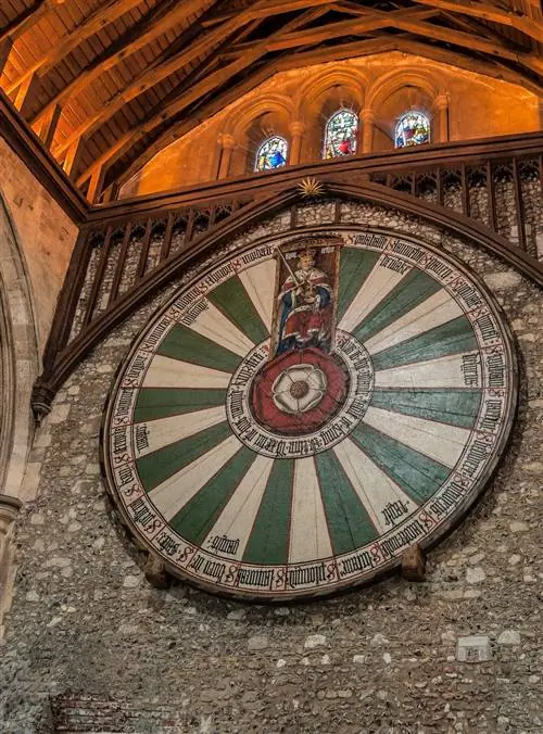 Винчестерский круглый стол датируется 13 веком.