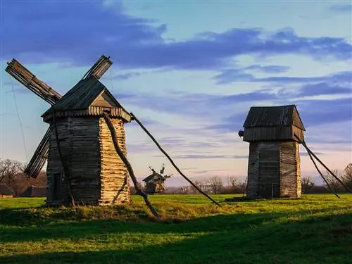 Пироговский музей народной архитектуры под открытым небом