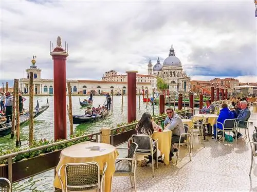 Особенности - Venice_cafe_shoulderseason-2211e6da60b0 Особенности - Venice_cafe_shoulderseason-2211e6da60b0