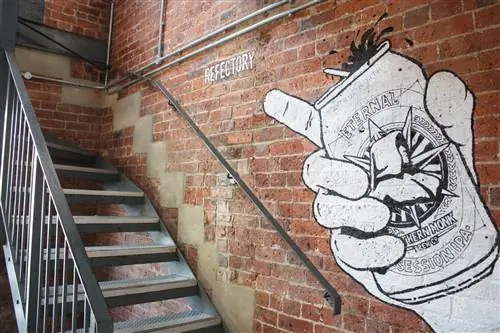 В ресторане Northern Monk's Refectory подают пиво и поздний завтрак.