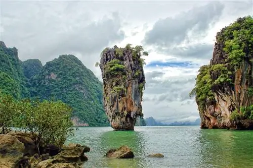 Особенности - The-Man-with-the-Golden-Gun-f1015b6e3820