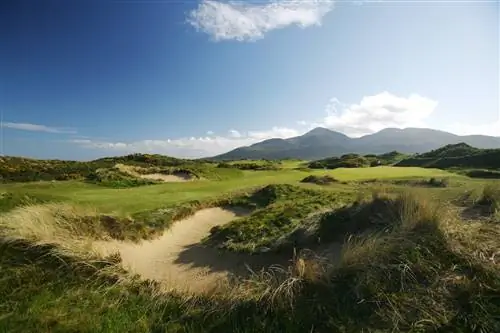 Гольф-клуб Royal County Down в Северной Ирландии