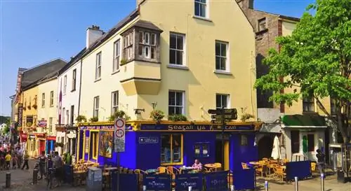 Tigh Neachtain-j.webp