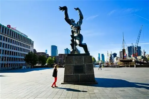 Разрушенный город (Осип Цадкин, 1951-1953). Фото Totenmetontwerpen / Rotterdam Partners. Разрушенный город (Осип Цадкин, 1951-1953). Фото Totenmetontwerpen / Rotterdam Partners.