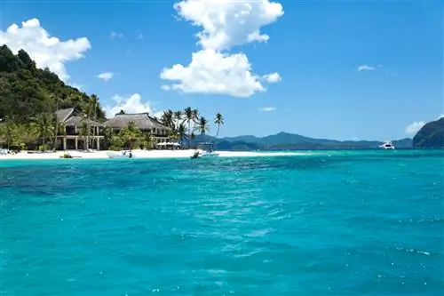 Прибрежные постройки на курорте Пангуласиан Айленд