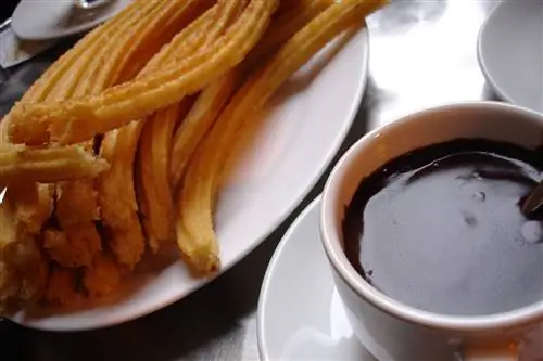 Чуррос и горячий шоколад