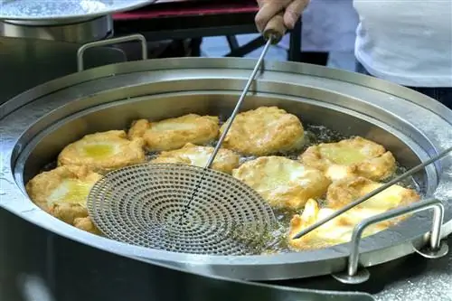 Пицца фритта, классика неаполитанской уличной еды