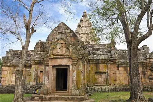 Phanon Rung - самый большой и лучше всего отреставрированный кхмерский памятник в Таиланде.
