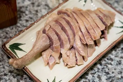 Утка, запеченная в соли