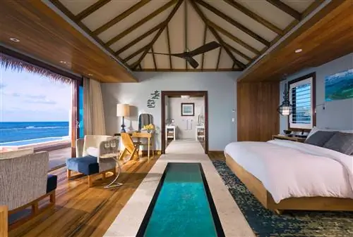 Спальня на вилле Sandals Royal Caribbean Overwater