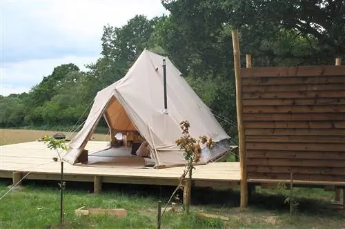 Палатка-колокол в глэмпинге Hadlow Hideaways