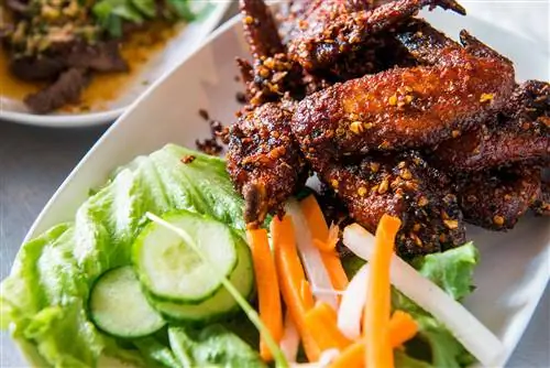 Тарелка куриных крылышек Pok Pok.