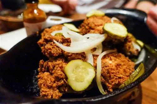 Тарелка жареной курицы в Imperial.