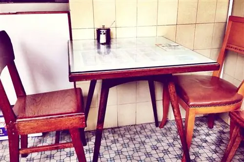 Винтаж 40-х: чай в Mido Cafe.