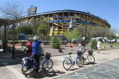 Несколько компаний организуют велосипедные туры по главным достопримечательностям Британской Колумбии.