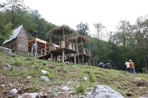 Придорожный бар на пути к Тету.