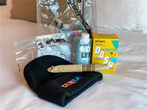 Бесплатный рекламный пакет, который часто является частью пребывания в The Hoxton.