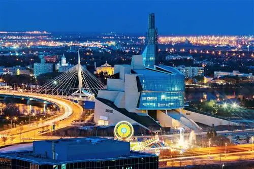 Панорама Виннипега на закате. Виннипег, Манитоба, Канада