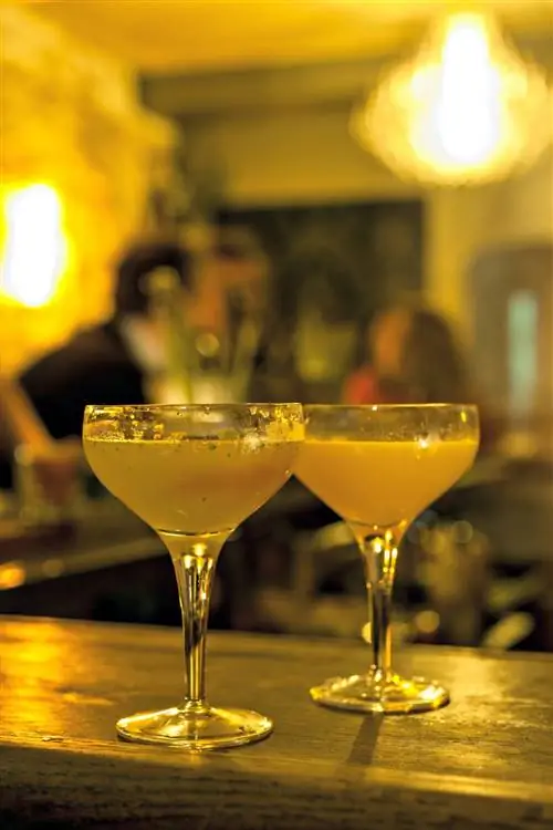 Коктейль «Ошибка номер один» в Experimental Cocktail Club в Париже.