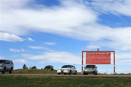 Сайт Massacre of Wounded Knee.