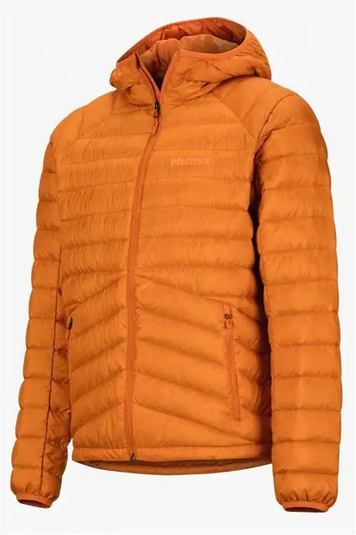 Пуховик Marmot's Highlander оранжевого цвета на белом фоне