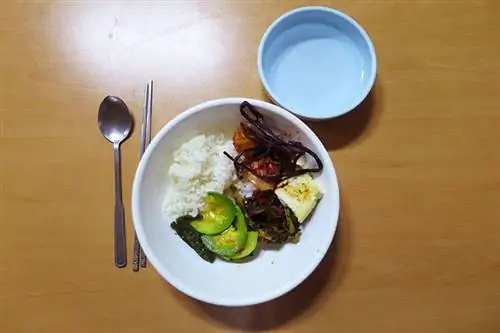 Буддийская кухня часто выращивается при храме.