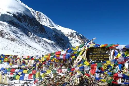 Молитвенные флаги в Thorung La.