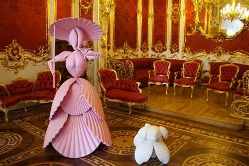 Женщина с собакой, Катарина Фрич, Зимний дворец