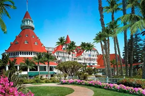 Vista Walk в отеле del Coronado.