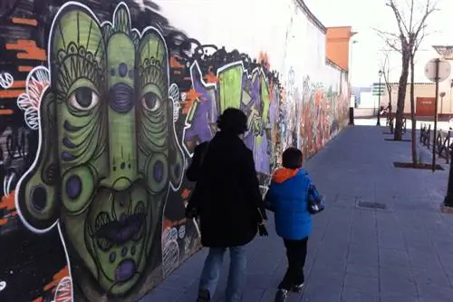 Особенности - Уличное искусство Гранады8/Брендан Сейнсбери