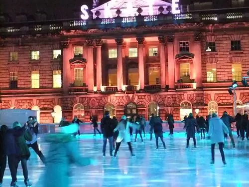 Катание на коньках