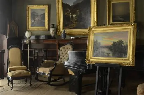 Картины в музее Эмили Дикинсон; исторические дома