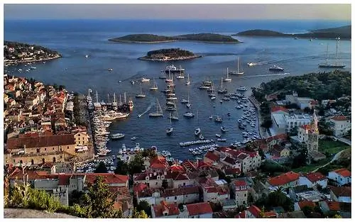 Особенности - Хвар