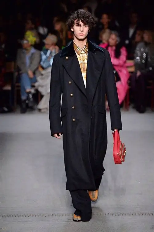 Новости путешествий - Burberry Prorsum - Подиум RTW - Осень 2018 - Неделя моды в Лондоне