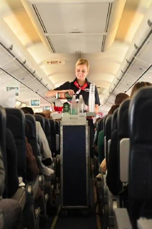 Пассажирам Air Berlin в будущем придется самим платить за напитки