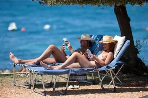 Лучший нудистский лагерь